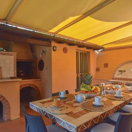 Holiday home Casa Felicina